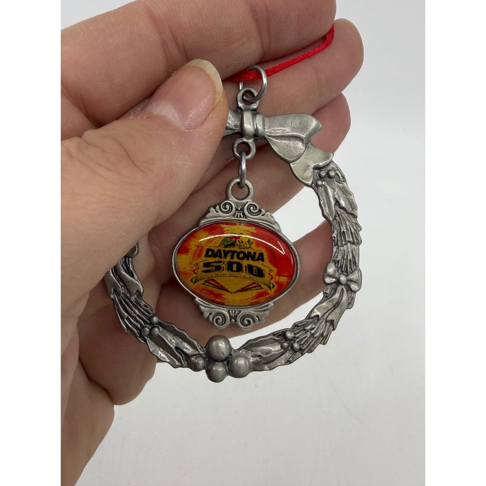 Rawcliffe Pewter Daytona 500 NASCAR Wreath Ornament 2002 Vintage Racing Charm